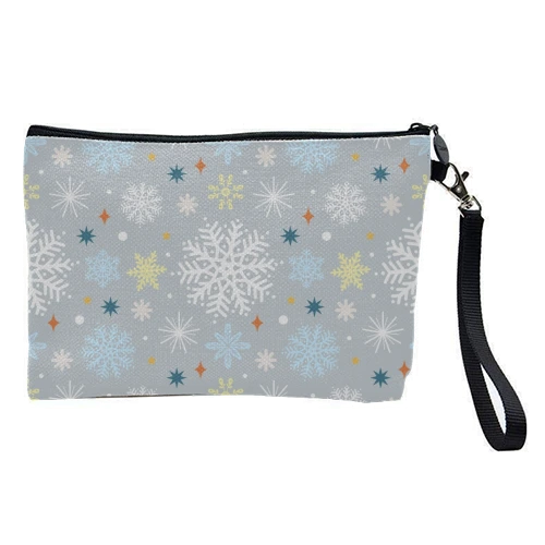 Cosmetic Bag, Christmas Winter Snowflake Pattern By The Girl Next Draw 1 Cosmetic Bag, Christmas Winter Snowflake Pattern By The Girl Next Draw